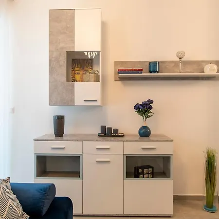 Bishop Apartman * Szeged